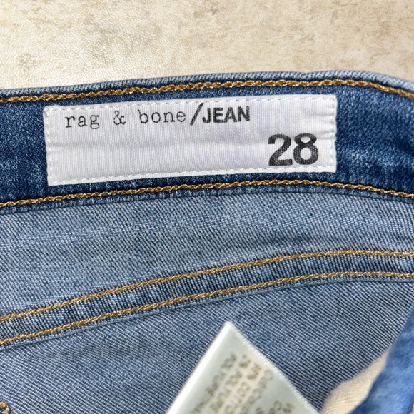 Rag + Bone Cropped Mid Rise Jeans | 28 - Picture 4 of 8